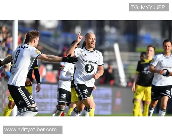 六号足球明星盘点及其辉煌成就与影响力分析